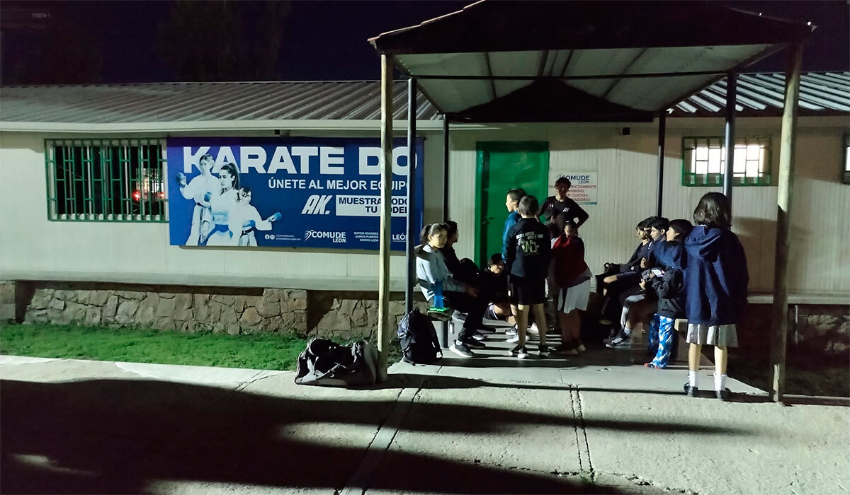 Cierran centro de entrenamiento tras despido de entrenador de karate en León