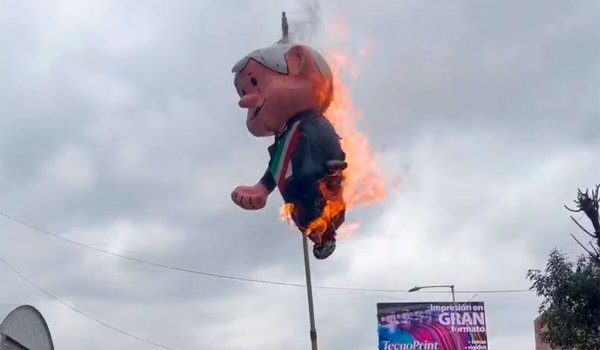 Aunque quemen piñatas de 'Amlito', López Obrador defiende recortes a Poder Judicial