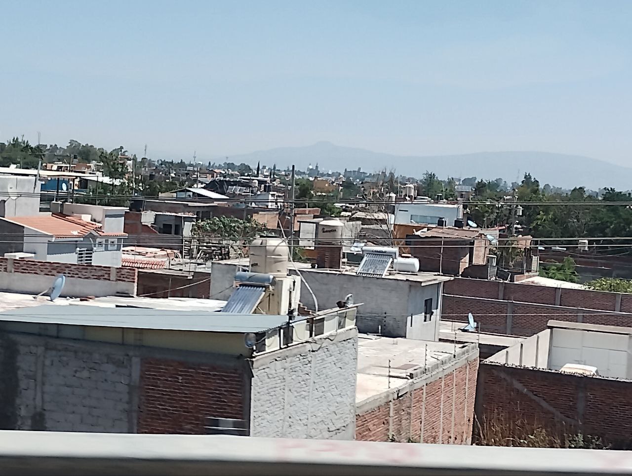 Suspenden clases en Salamanca por fuerte olor a gasolina: estos son los síntomas