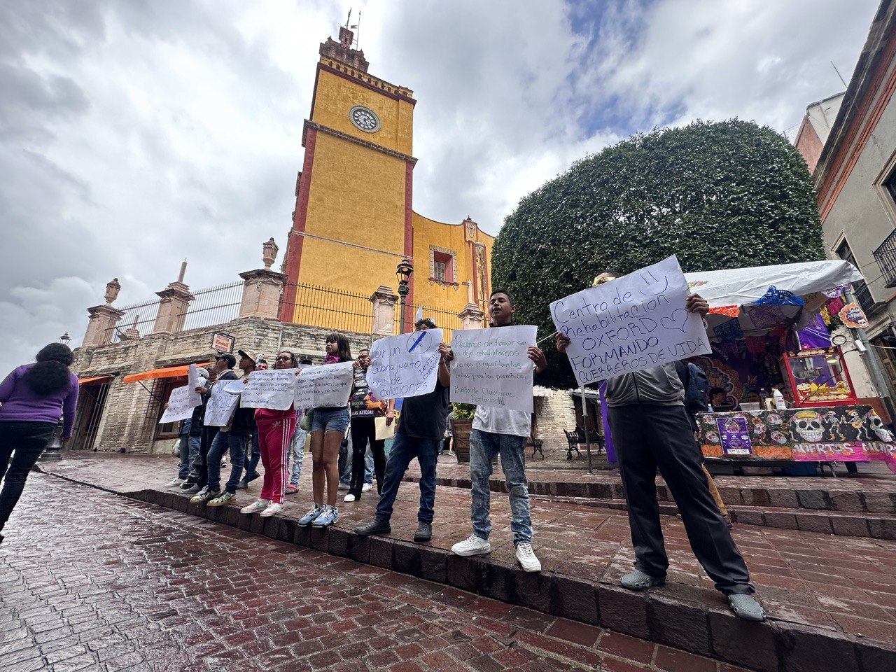 Internos de centros de rehabilitación protestan en presidencia de Guanajuato: piden no ser ‘criminalizados’