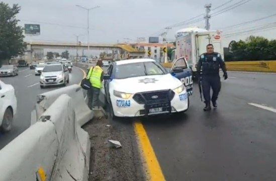 Choque múltiple causa tráfico en la León-Irapuato; patrulla estuvo involucrada  