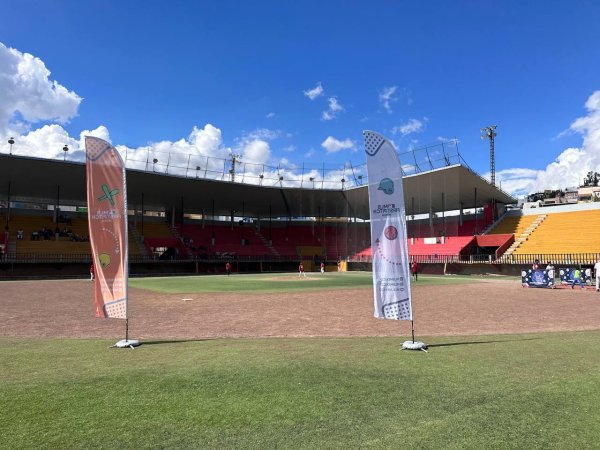 Major League Baseball introduce a niñas y niños de Guanajuato capital al deporte 