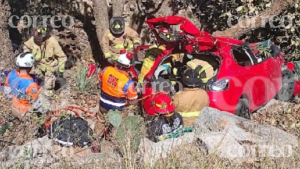 Accidente en carretera Guanajuato-Juventino Rosas deja tres personas lesionadas