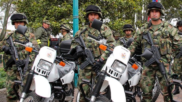 Rodada motociclista celebra bicentenario del Heroico Colegio Militar en Irapuato