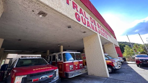 Bomberos de Guanajuato abren centro de acopio para ayudar a damnificados en Acapulco