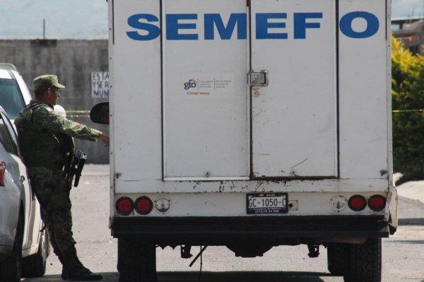 Abandonan cuerpo embolsado en comunidad de Guanajuato capital