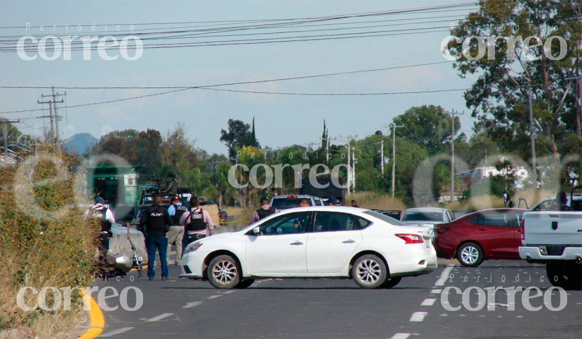 ¿Qué pasó en la Celaya-Juventino Rosas? Intensa balacera obliga a cierre de carretera