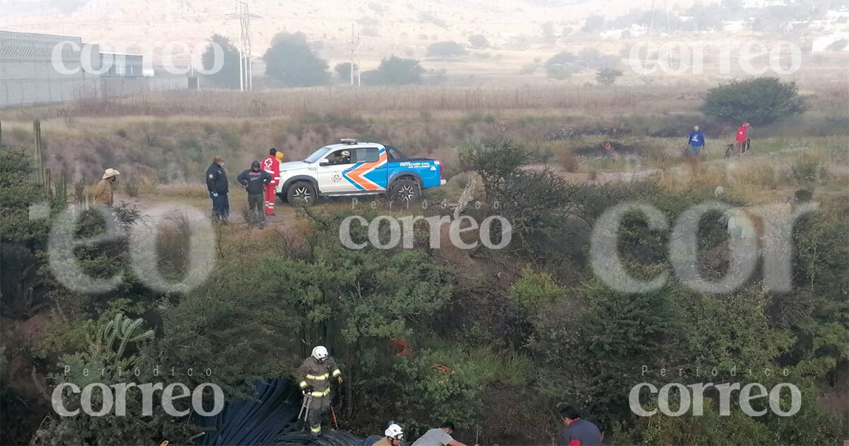 Aparatoso accidente en carretera de San José Iturbide deja un muerto y un herido 