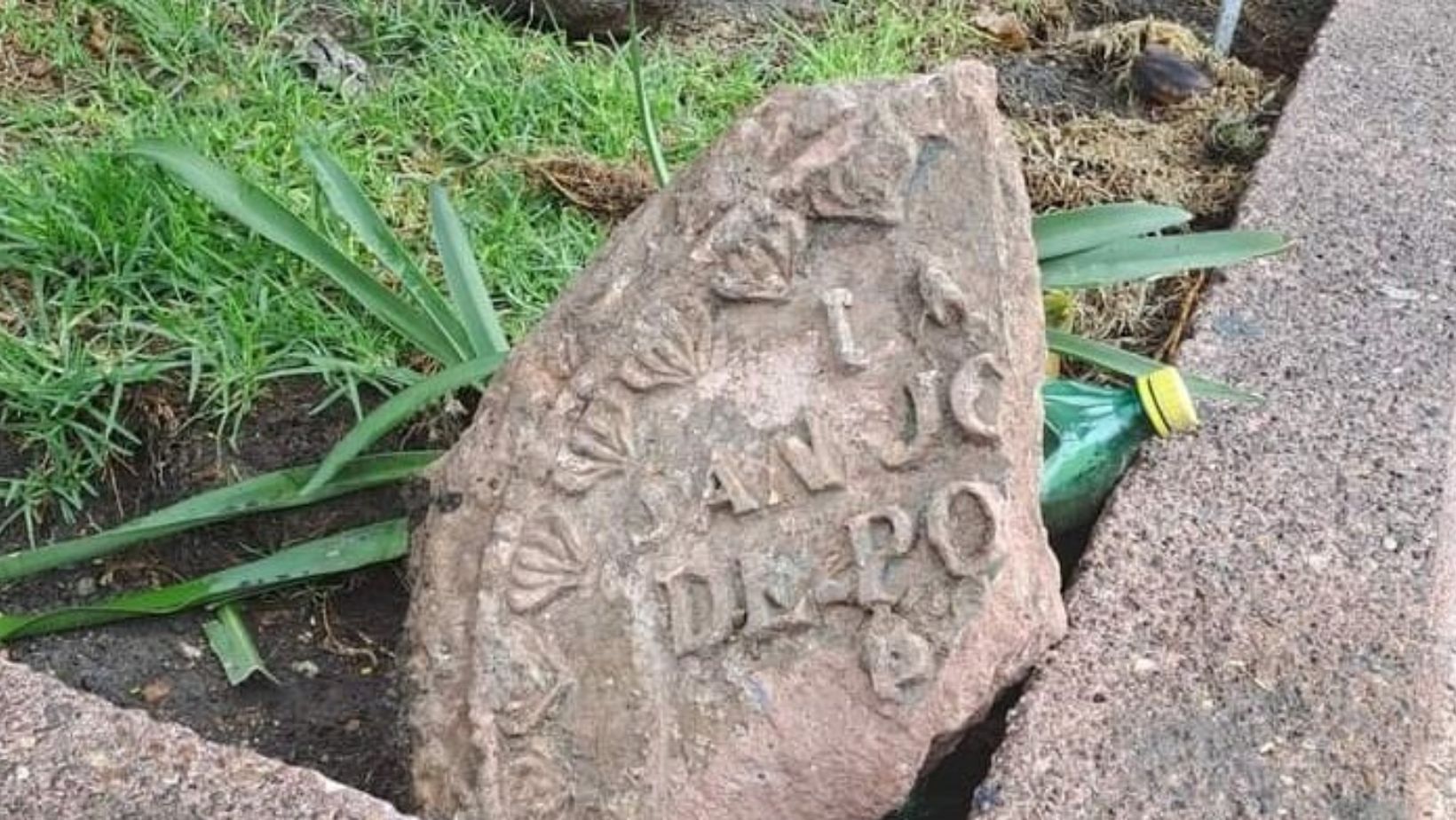 Descubren ‘tesoros’ bajo el Jardín Principal de San José Iturbide, algunos de ellos son muy antiguos