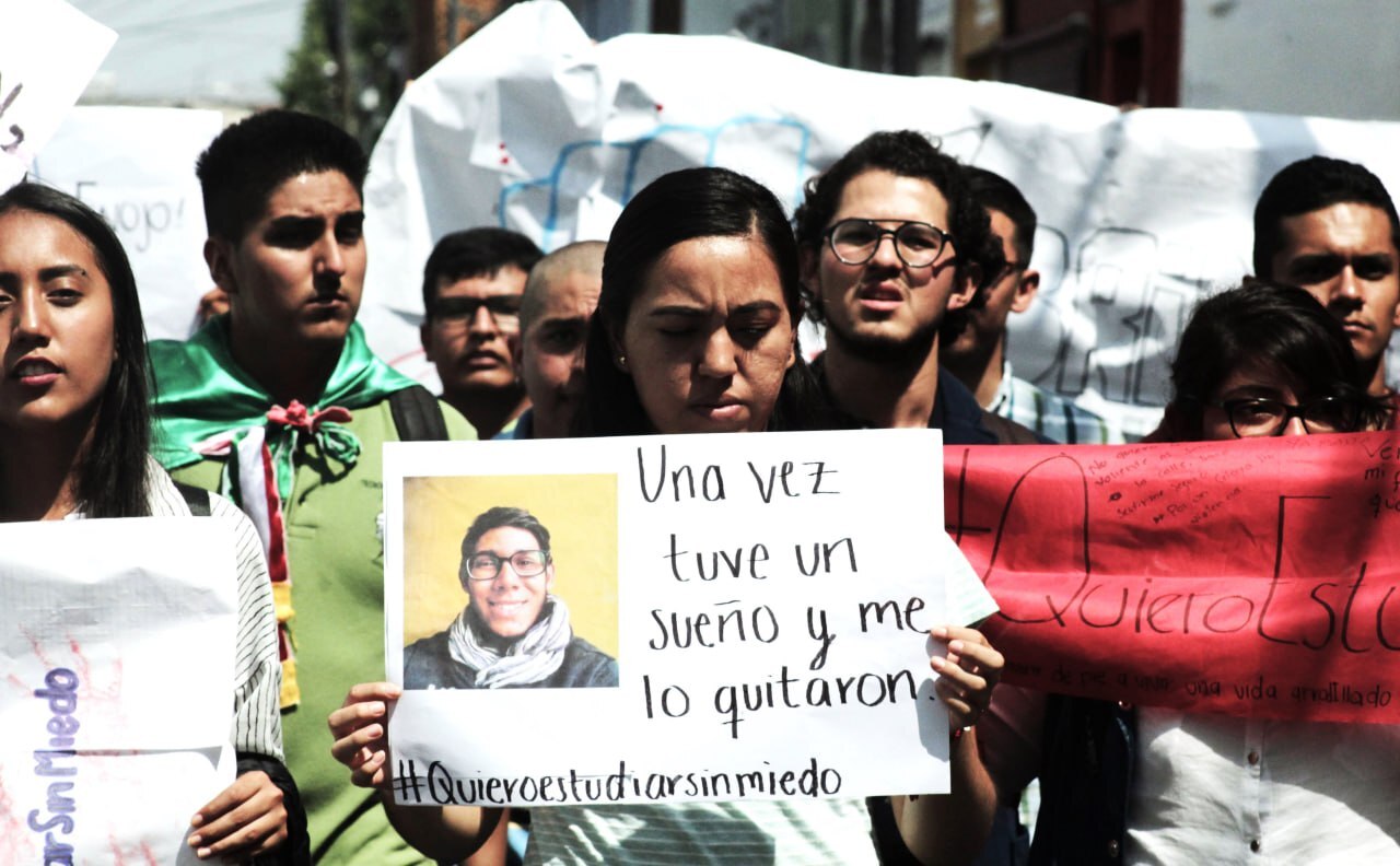 En memoria de Gabriel Luna y Francisca Aguirre, alumnos del Tec de Celaya presentan manual para atender la inseguridad