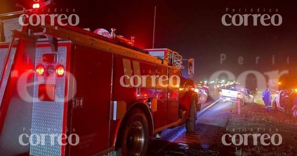 Choque en carretera San Luis Potosí-Querétaro deja dos muertos y tres heridos