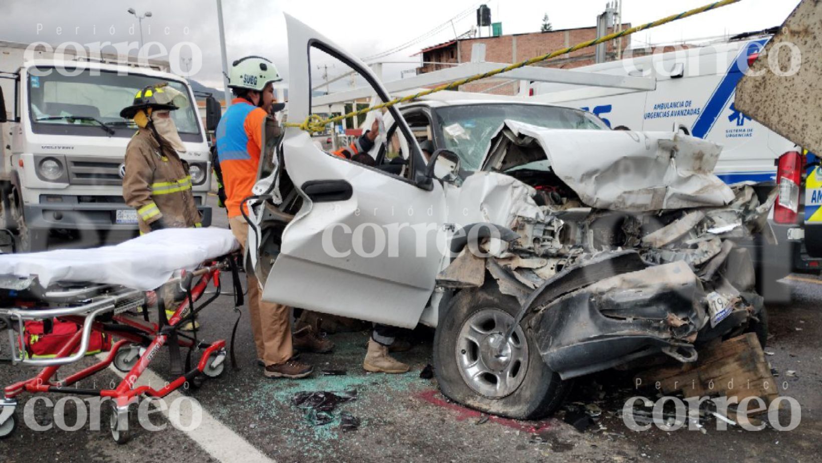 Accidente en carretera Apaseo El Alto-Querétaro deja tres heridos graves