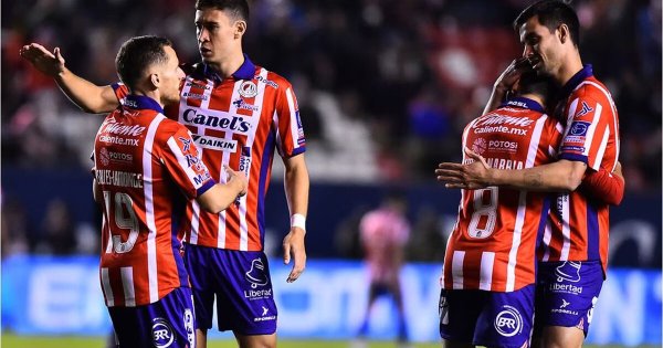 Atlético San Luis se impone y derrota al Club León con tres puntos por delante 