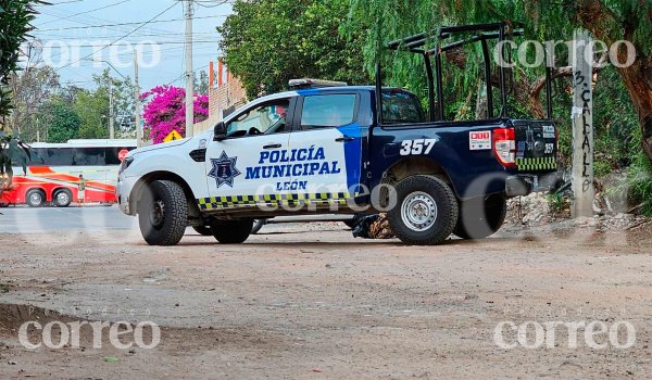 Familias hallan a mujer asesinada en el Coecillo de León cuando llevaban a sus hijos a la escuela