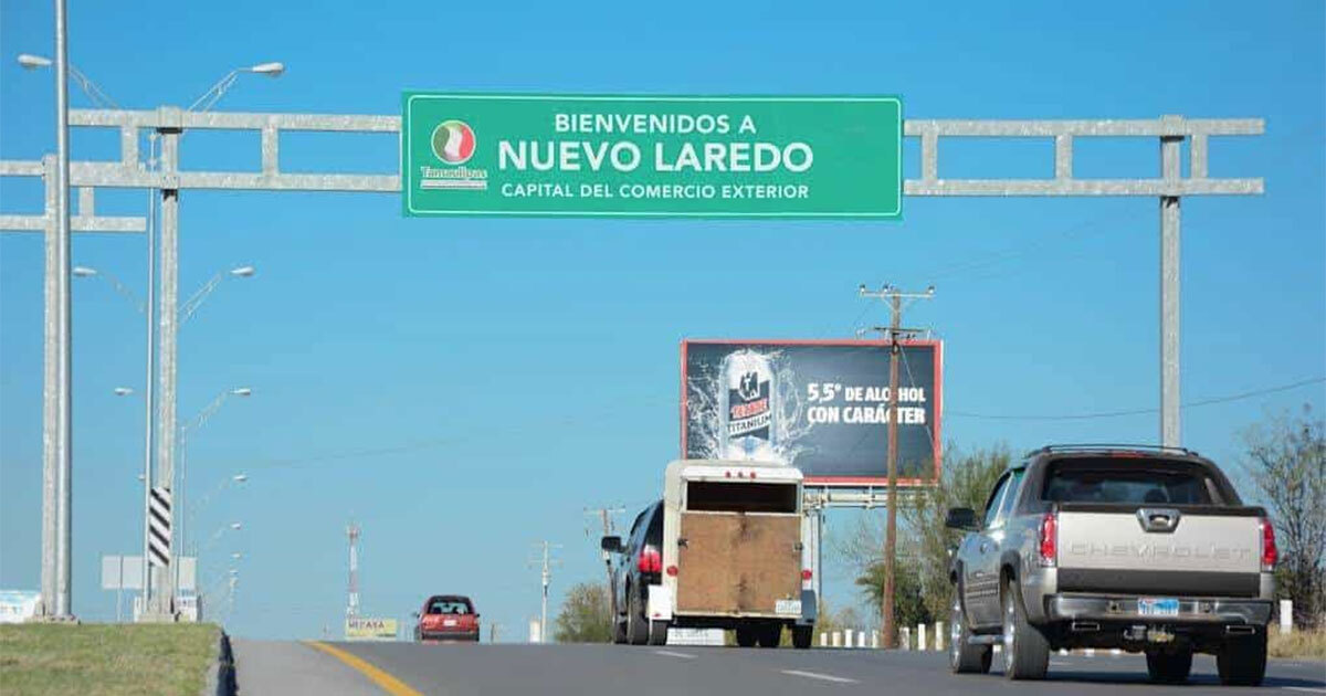 Pareja de adultos mayores migrantes de Celaya sufre accidente en carretera de Nuevo Laredo 