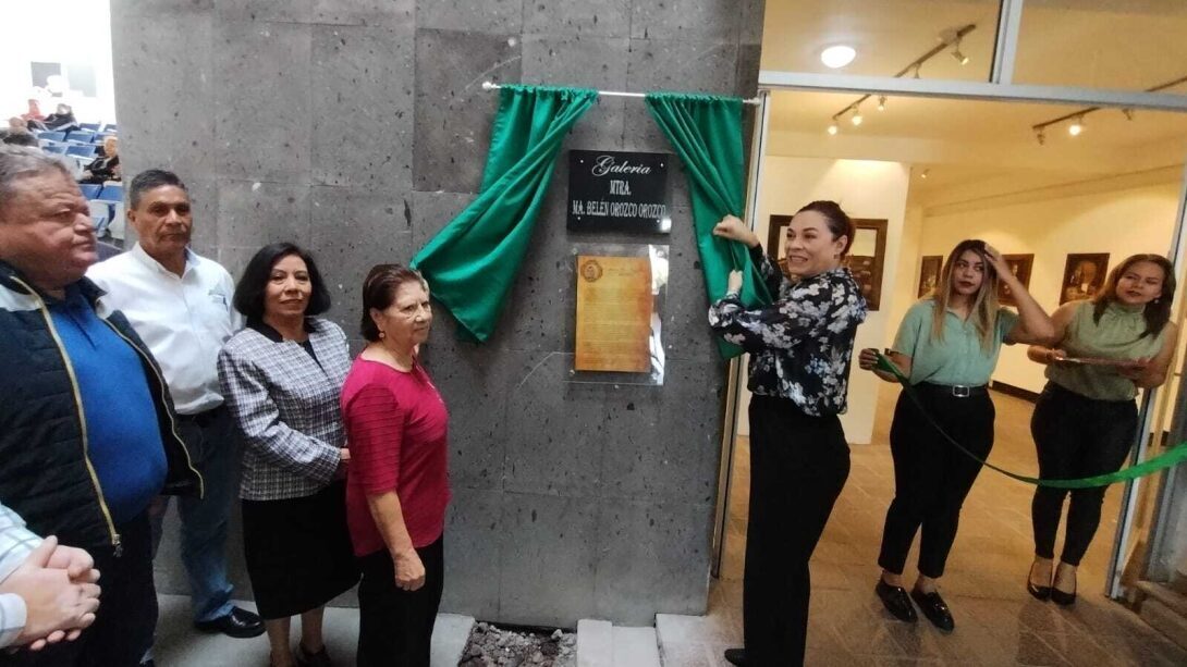 Rinden homenaje a Belén Orozco, reconocida maestra de Yuriria que deja un gran legado cultural