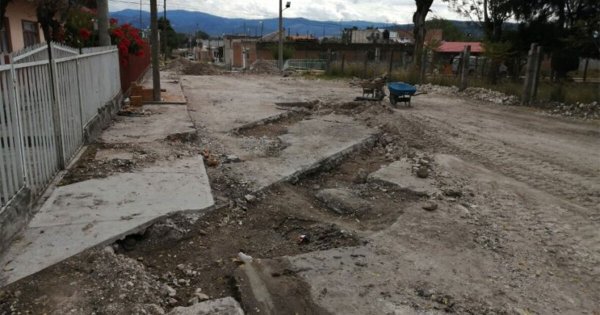 Dejan ‘a medias’ obra de pavimentación en la comunidad de Nuevo Chupicuaro de Acámbaro