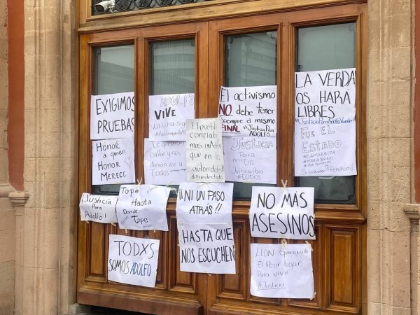 Al grito de ‘Justicia para Adolfo Vanderkam’, familia y amigos salen a las calles de León a manifestarse