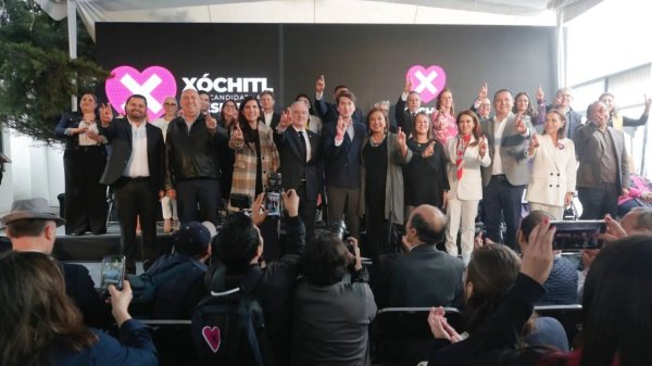 Xóchitl Gálvez presenta a su equipo de campaña; figuran Margarita Zabala y Josefina Vázquez Mota 