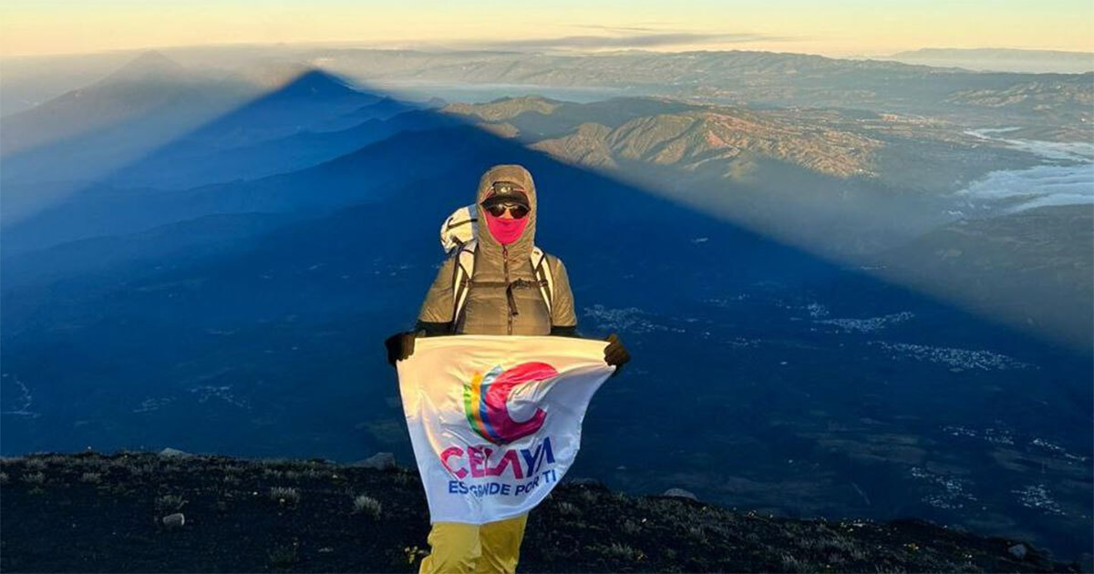 Elena Cortés, montañista de Celaya, conquista las montañas más altas de Centroamérica