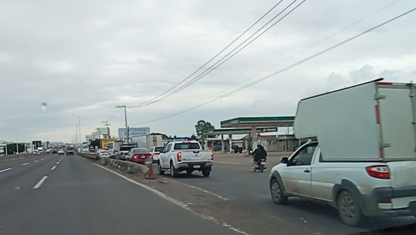 Mala señalización en entronque a central de autobuses de Silao causa accidentes y gran riesgo