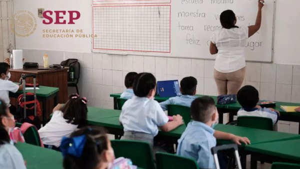 La SEP ofrece vacantes de hasta 37 mil pesos mensuales; te decimos cómo postularte