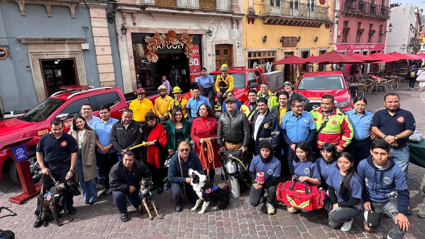 Entregan equipo y autos nuevos a Bomberos de Guanajuato