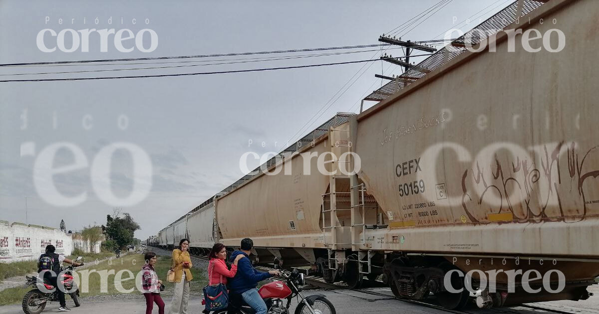 Intento de robo a tren en Apaseo el Grande causa caos vial; tráfico duró mas de una hora 