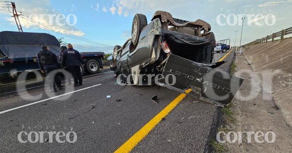 Choque en carretera federal 1110 deja dos heridos, uno de ellos es policía de la K-9 de Pénjamo