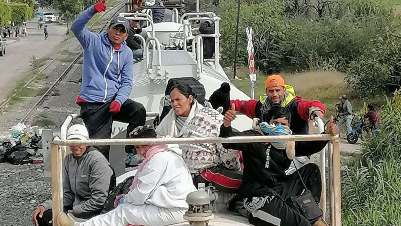 Migrantes de América Latina enfrentan desafíos en su travesía hacia Estados Unidos