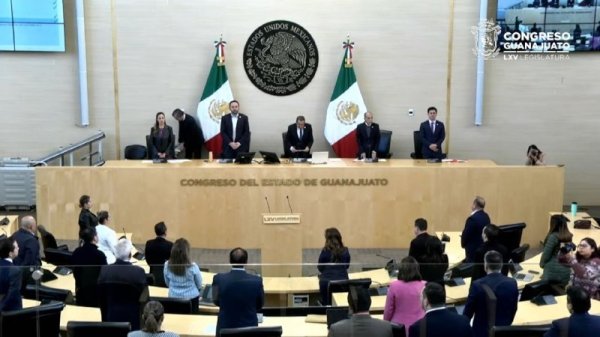 Congreso de Guanajuato rinde homenaje a víctimas de la masacre en Salvatierra