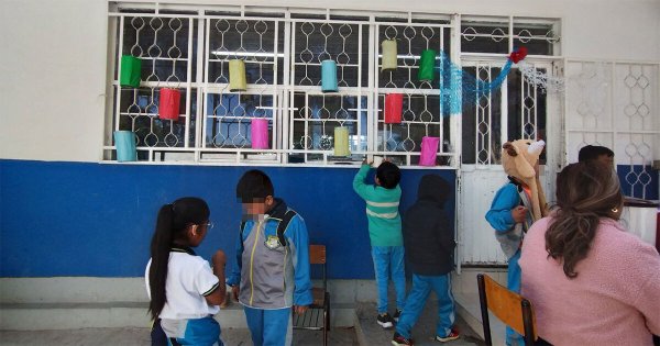 Pequeños de primaria reviven la tradición de ‘Las iluminaciones’ en Purísima del Rincón