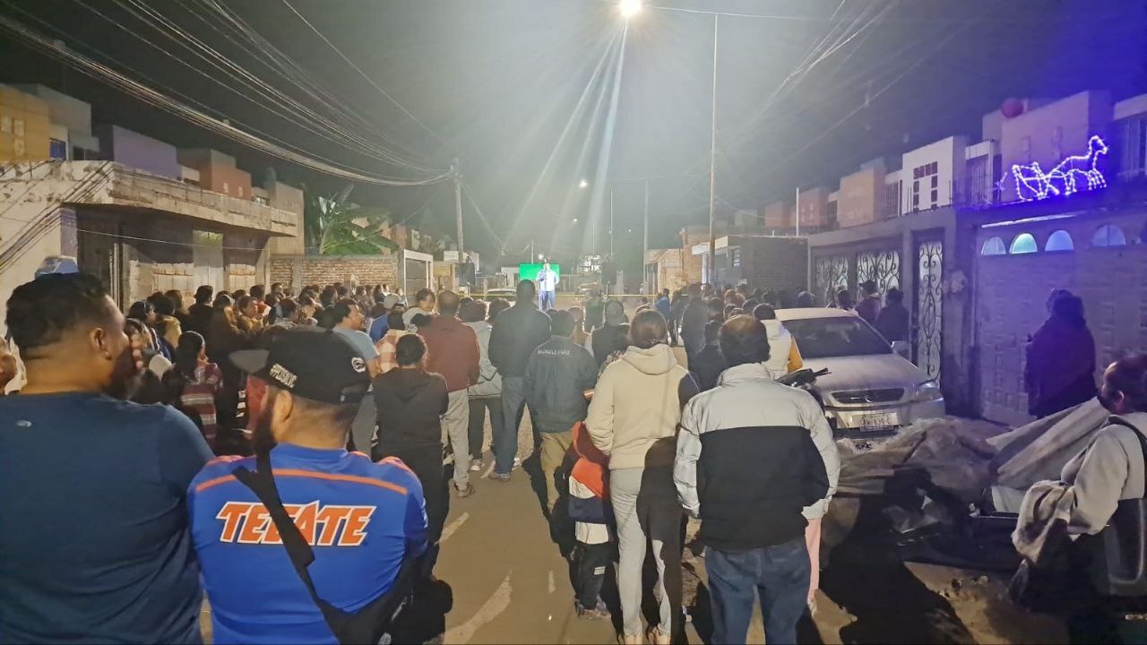 Vecinos hacen colecta en apoyo a familia que sufrió incendio en Irapuato 