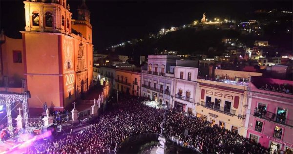 Así se vivieron los conciertos de la Dinastía Aguilar y Carlos Rivera en Guanajuato capital 