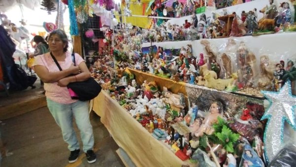 Tianguis Navideño en Salamanca supera expectativas de ventas, ahora van los Reyes