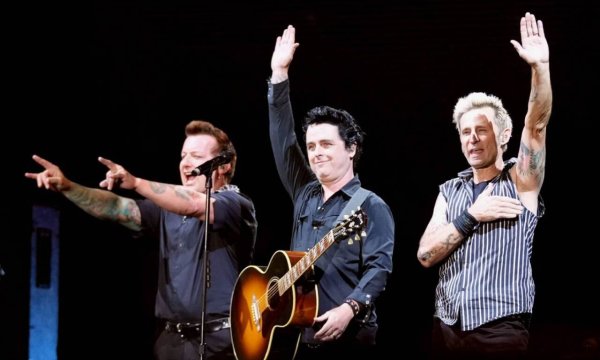 Green Day cambia la letra de la canción 'American Idiot' y arremete en contra de Trump 