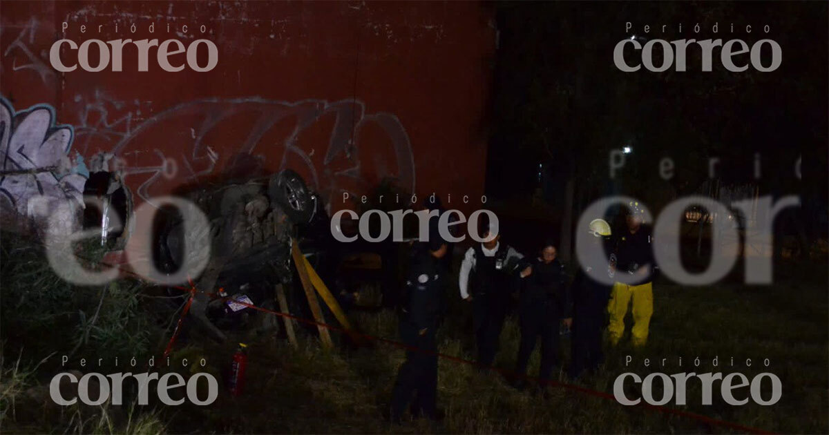 Fatal accidente en la colonia Arbide en León deja cinco jóvenes muertos y uno herido