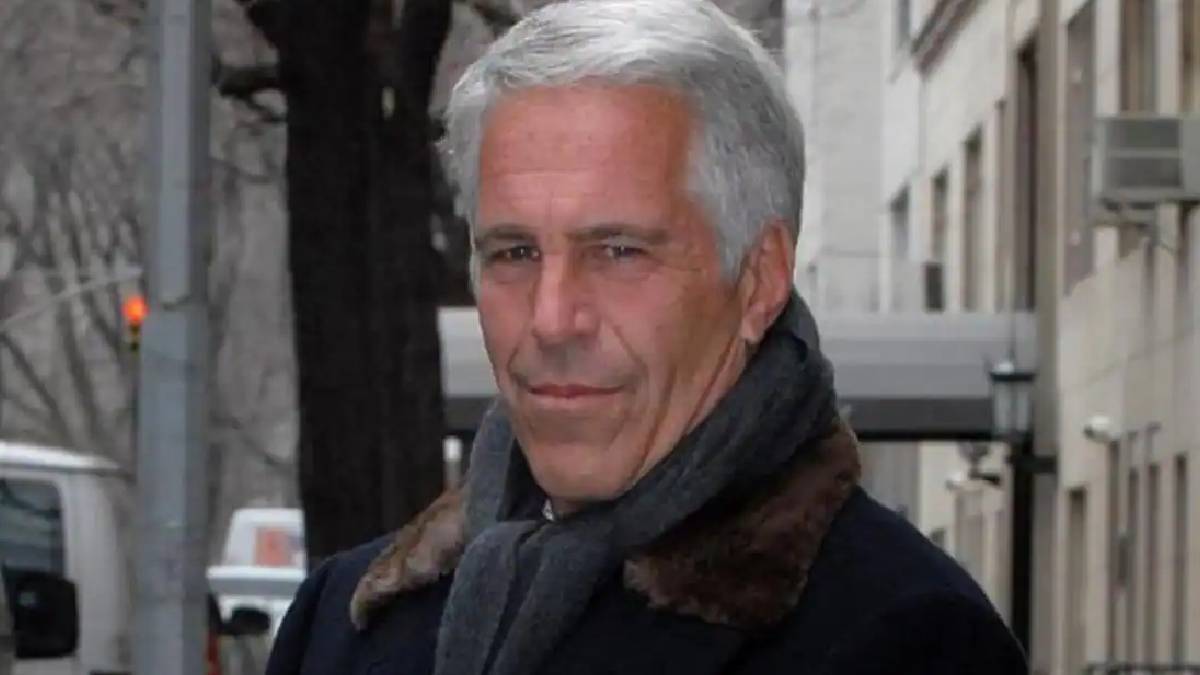 ¿Quiénes son los famosos que aparecen en la lista de Jeffrey Epstein? 