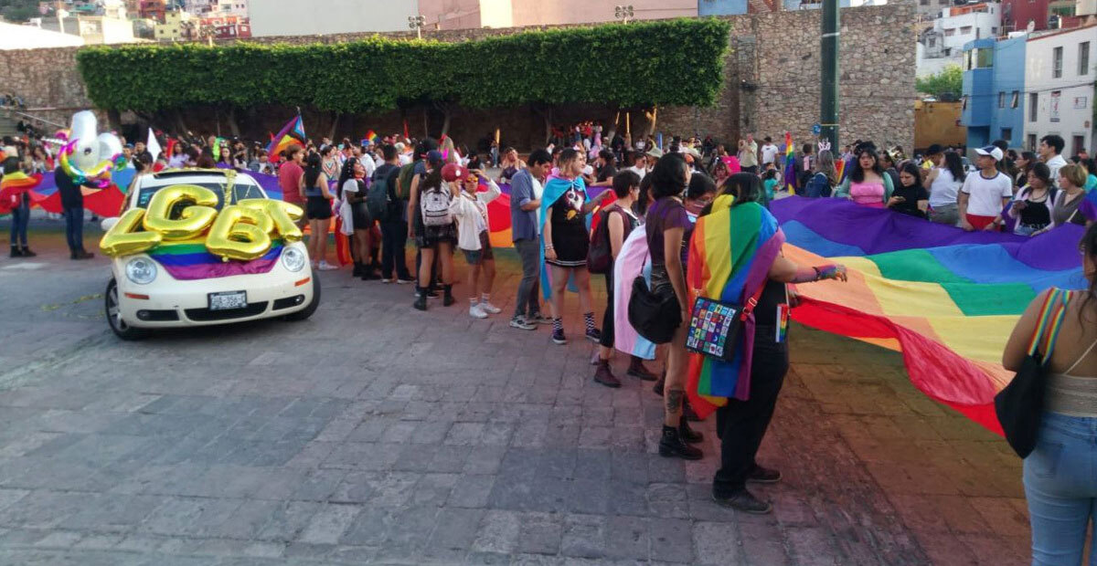 Activistas LGBTQ+ exigen alto a la violencia contra personas trans en Guanajuato tras caso de Paola Suárez