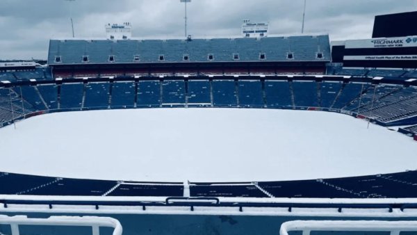 Juego de Playoffs NFL Steelers vs. Bills se aplaza por emergencia climática