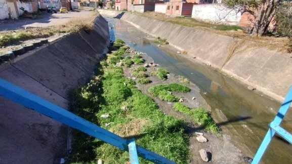 Denuncian contaminación en río Huscato de Pénjamo; siguen esperando respuesta tras 4 meses