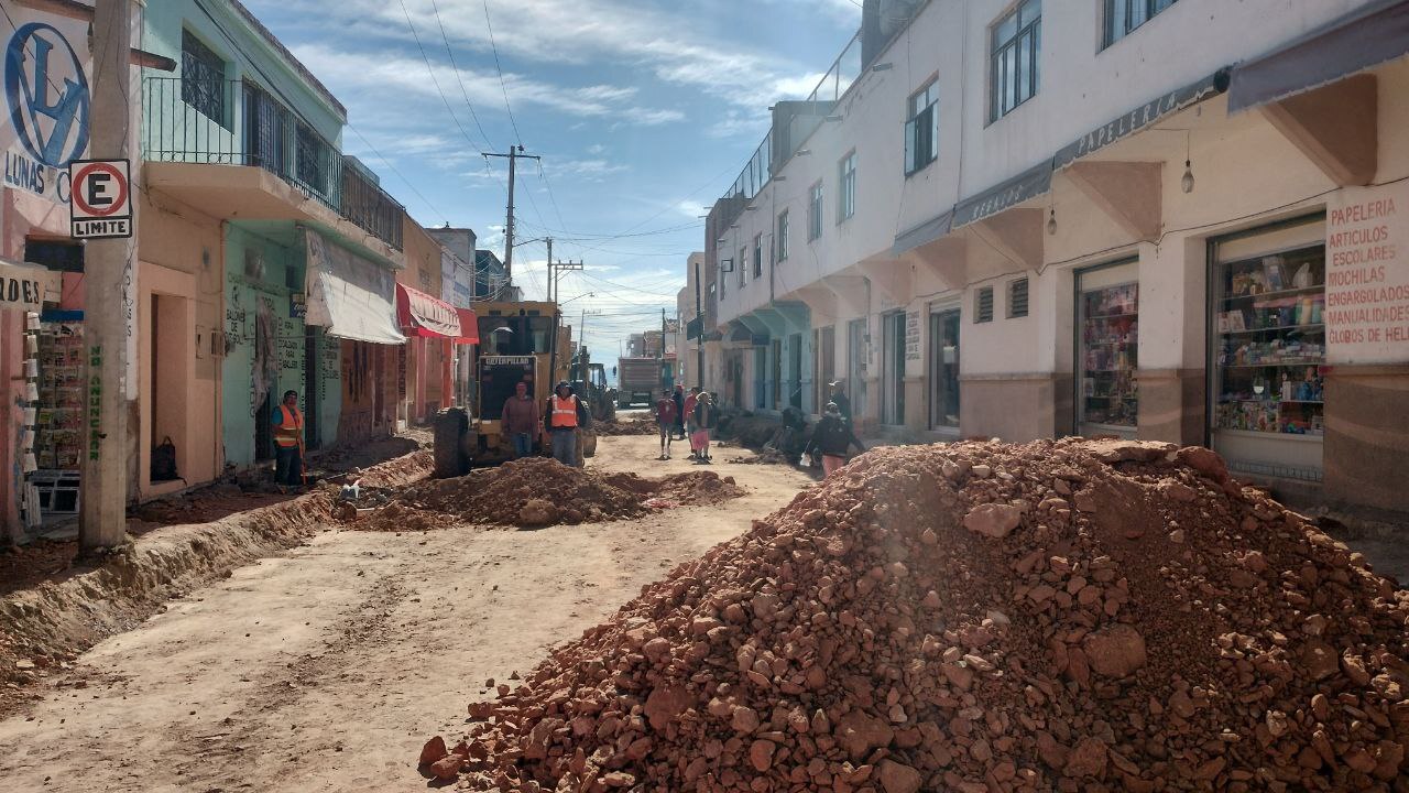 Comerciantes aceptan obras en zona centro pese a disminución de ventas en Ocampo