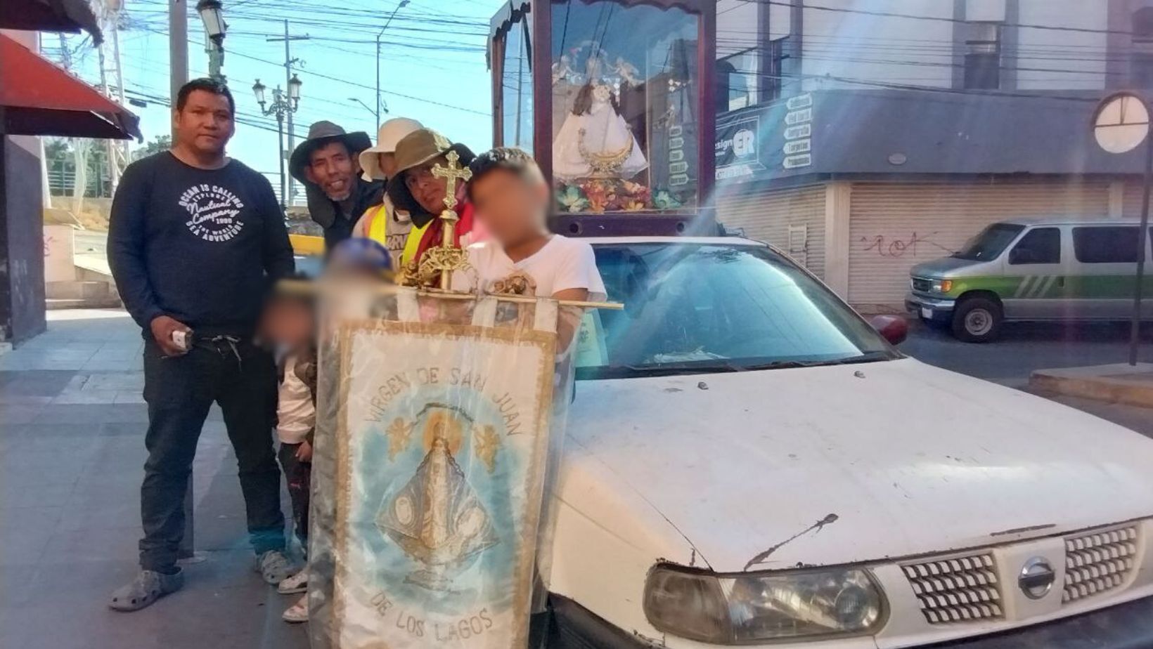 ¿Cómo tres hermanos peregrinos resisten 20 días de caminata desde el Estado de México a San Juan de los Lagos?