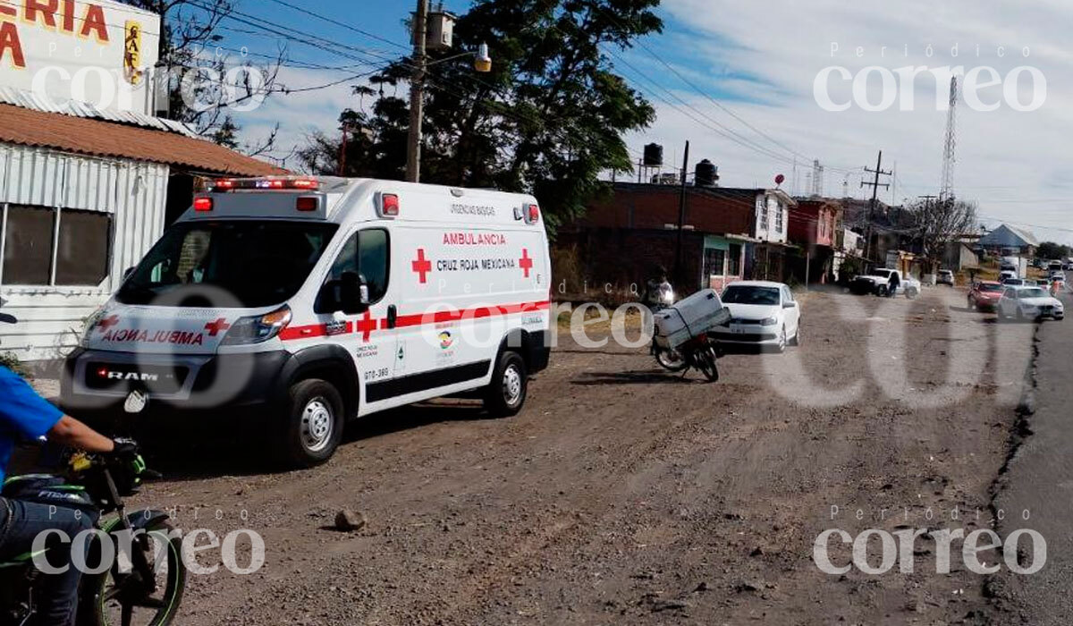 Mujer es atropellada en Salamanca al cruzar libramiento Irapuato-Valle de Santiago