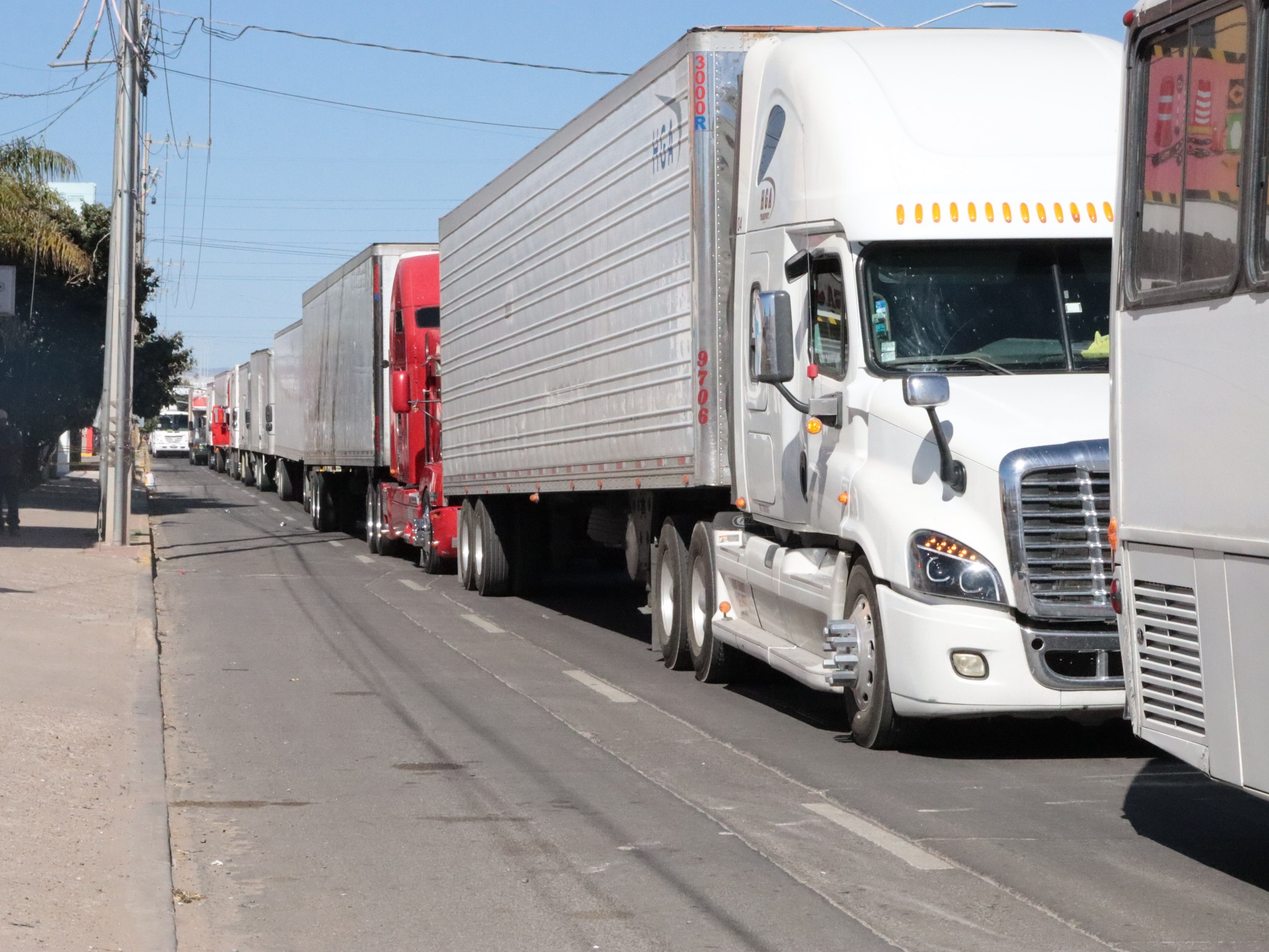 Transportistas advierten segunda marcha con bloqueo de carreteras, ¿afectará a Guanajuato?