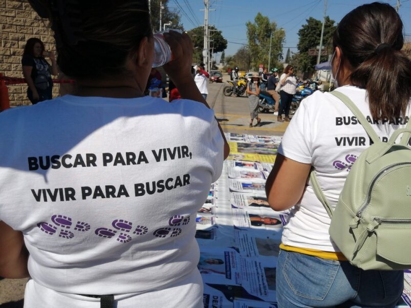 ‘Cambiaría el premio por mi hermano’, clama buscadora de Guanajuato tras ser galardonada en derechos humanos 