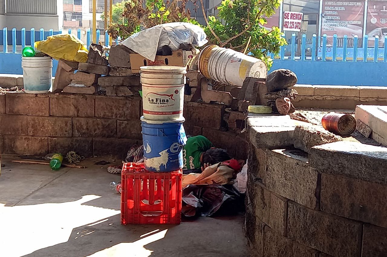 Personas en situación de calle en Irapuato prefieren el frío a los albergues municipales