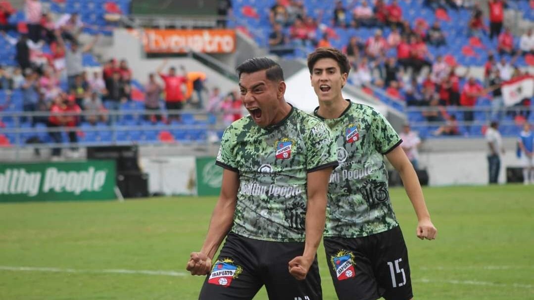 Trinca Fresera estrena uniforme y empata a dos goles contra Chivas Tapatío