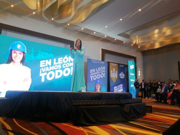 Alejandra Gutiérrez anuncia plan de inversión millonario para 2024 en León