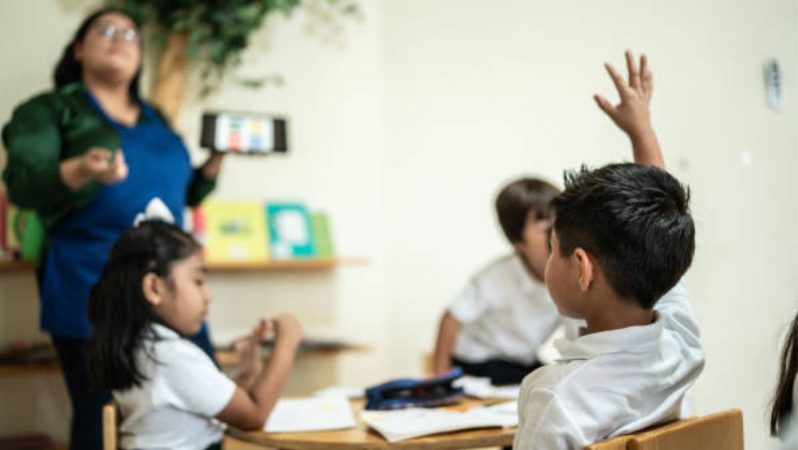 Denuncian violencia de alumnos contra maestros en León; urgen protocolo de prevención